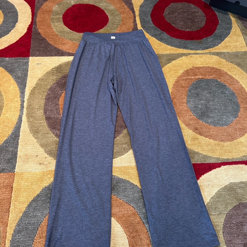 Vuori Lux At East Straight Leg Pants Lightweight Thin Material Heather Blue S - Picture 4 of 5